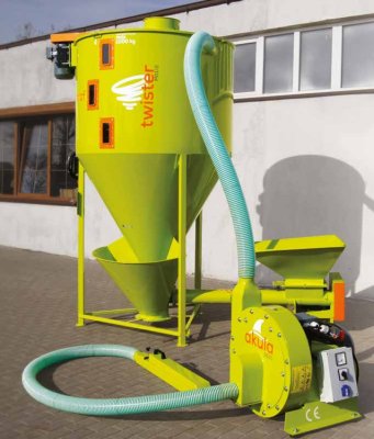 (image for) Feeding mixer 1500-2000kg